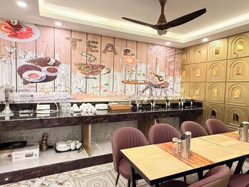the prominence hotel greater noida