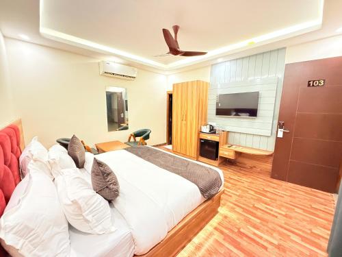 the prominence hotel greater noida