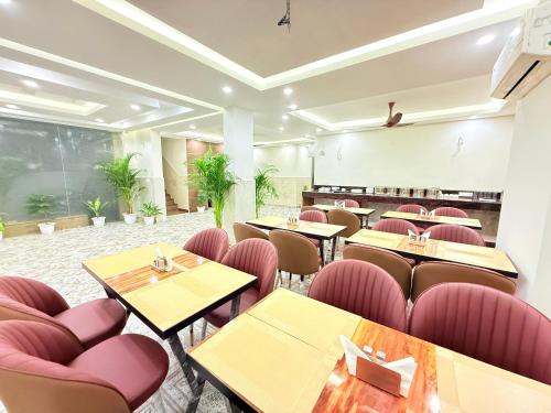 the prominence hotel greater noida