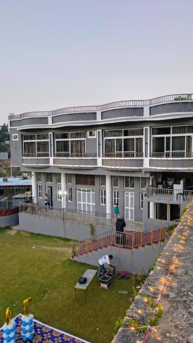 shree vallabh resort
