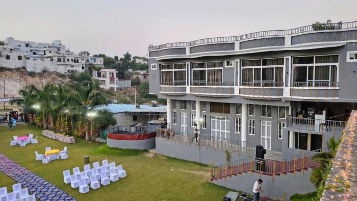shree vallabh resort