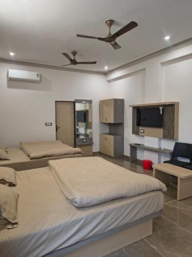 shree vallabh resort