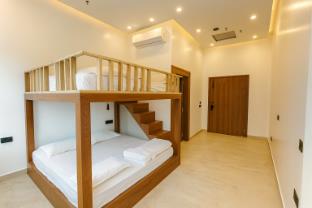 konnect inn pod hotel