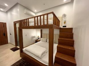 konnect inn pod hotel