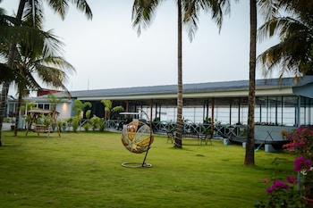 trishvam palolem beach resort