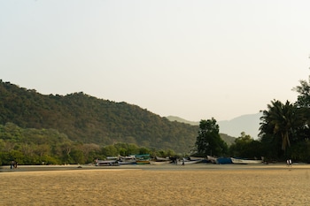 trishvam palolem beach resort