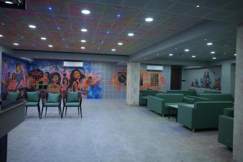 Rk Crown Heaven,,4 star