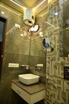 hotel ratan mahal palace