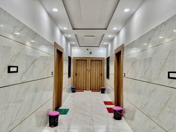 hotel krishna kripa palace