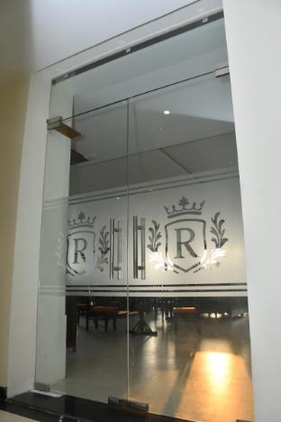 hotel regenta blu