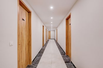 Raasha Hotel & Banquet,,3 star