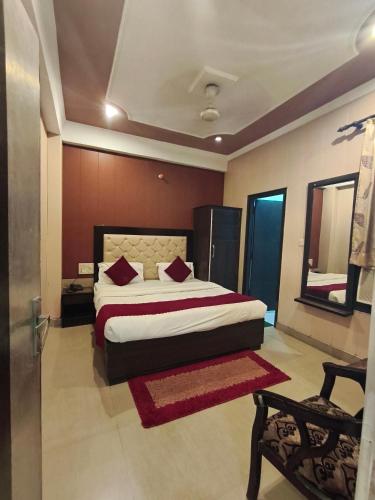 hotel aashray