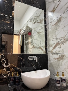 the silk route resort