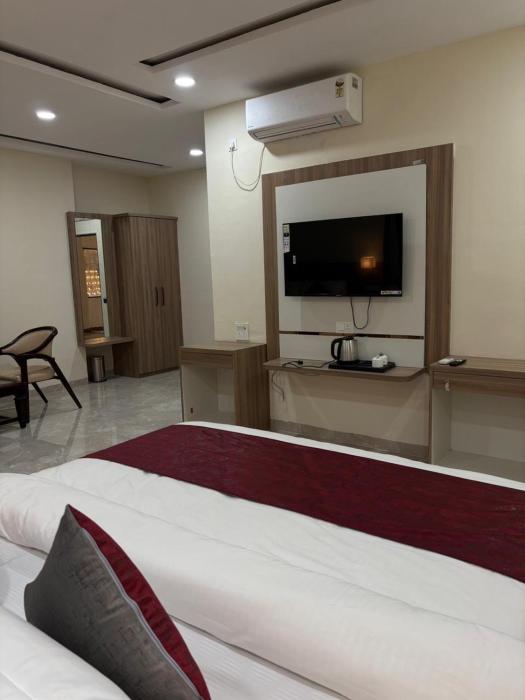 the silk route resort