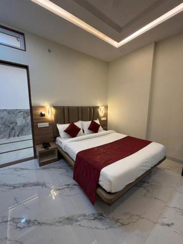 the silk route resort