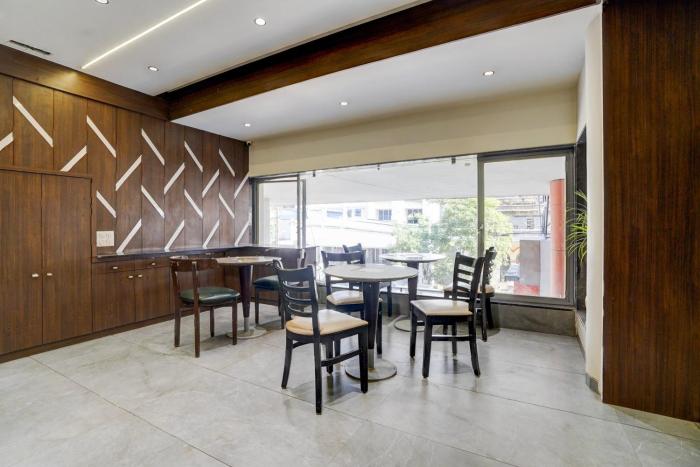 super townhouse vadodara railway junction formerly hotel unique