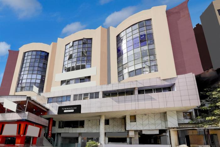 super townhouse vadodara railway junction formerly hotel unique