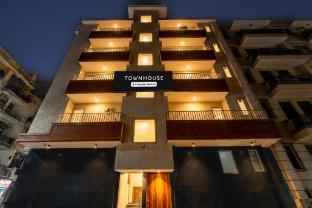 townhouse phase 3 dlf cyber city