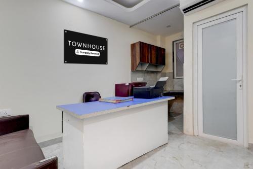 townhouse phase 3 dlf cyber city