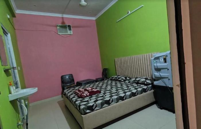 hotel aparna palace