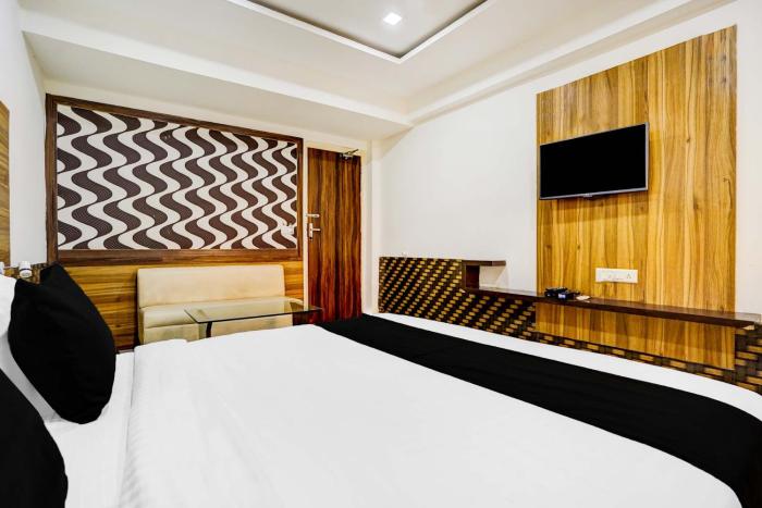 super collection o infocity metro station gandhinagar formerly hotel grand krishna