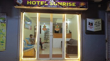 Hotel Sunrise,,3 star