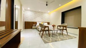 the sapphire hotel
