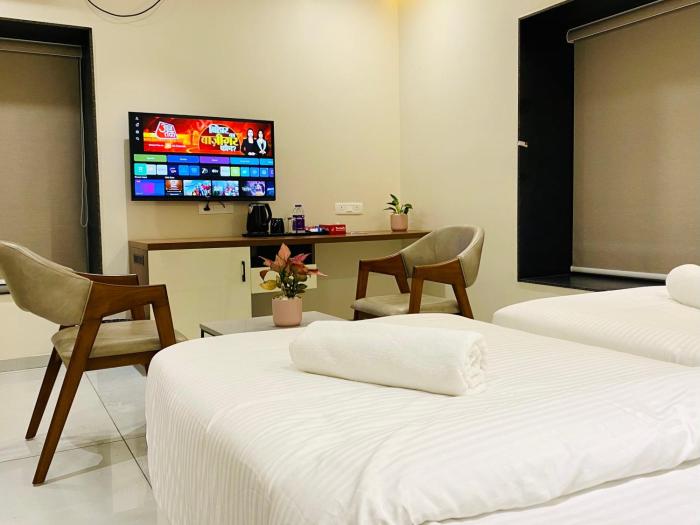 the sapphire hotel