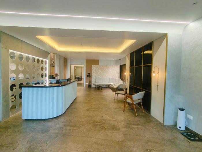the sapphire hotel