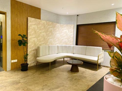 the sapphire hotel