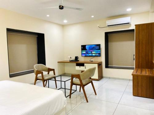 the sapphire hotel