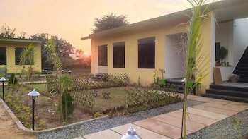 Baghin Resort,,2 star