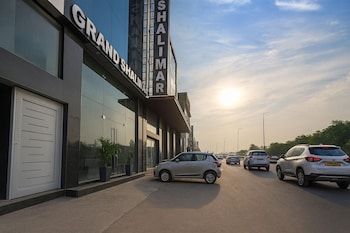 hotel grand shalimar by jmd group