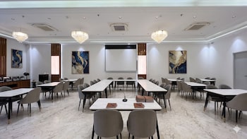 hotel grand shalimar by jmd group