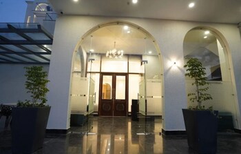 su casa banquets and hotel
