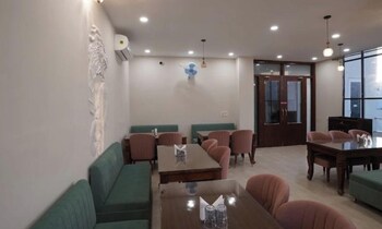 su casa banquets and hotel