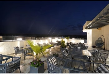 su casa banquets and hotel