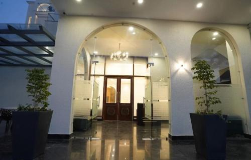 su casa banquets and hotel