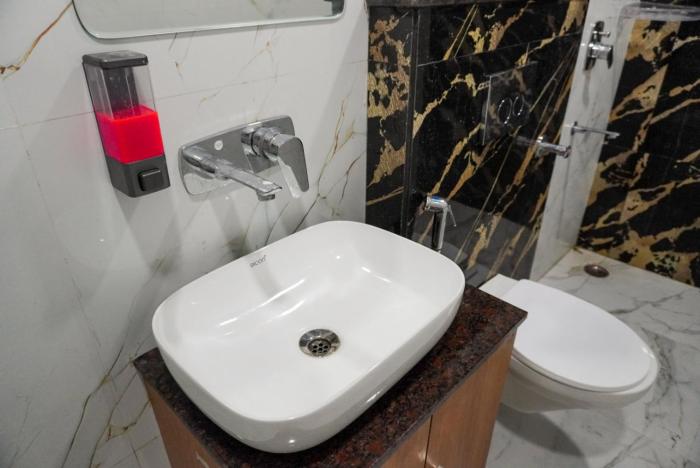 goyal hoteliers hotel vasudha