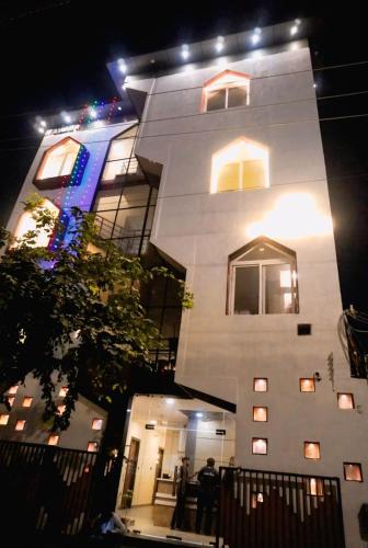 Goyal Hoteliers - Hotel Vasudha,,3 star