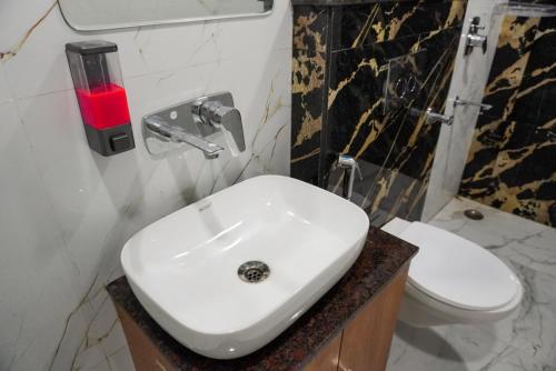 goyal hoteliers hotel vasudha