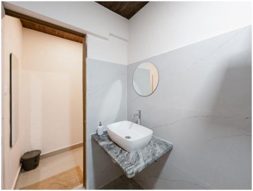 lagoon stays gokarna