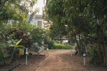 Lagoon Stays Gokarna,,3 star