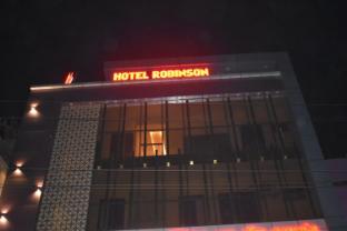 hotel robinson kasganj