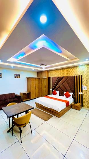 hotel robinson kasganj