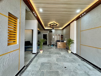 Hotel Radha Aradhya Sadan,,2 star