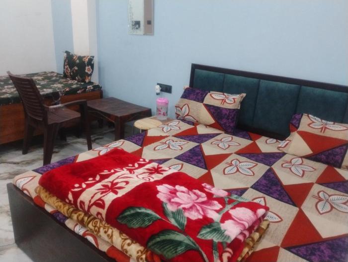 hotel radha aradhya sadan