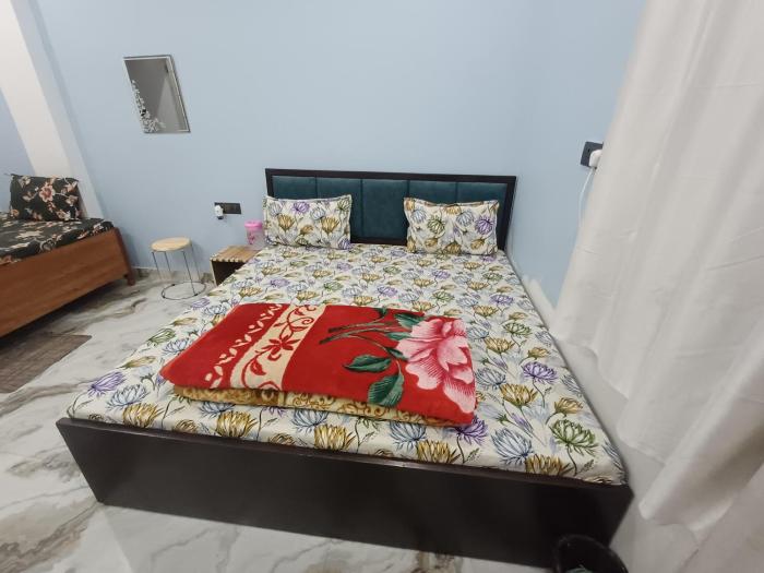 hotel radha aradhya sadan