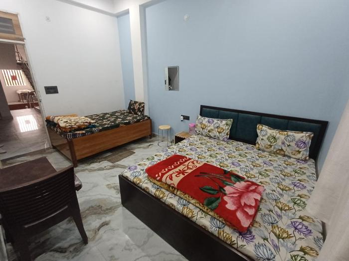 hotel radha aradhya sadan