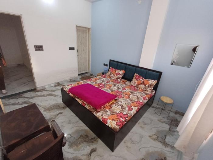hotel radha aradhya sadan